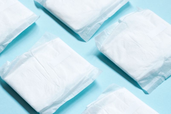 8个征兆说明你例假快来了！乳房胀痛、腹部不适别忽略